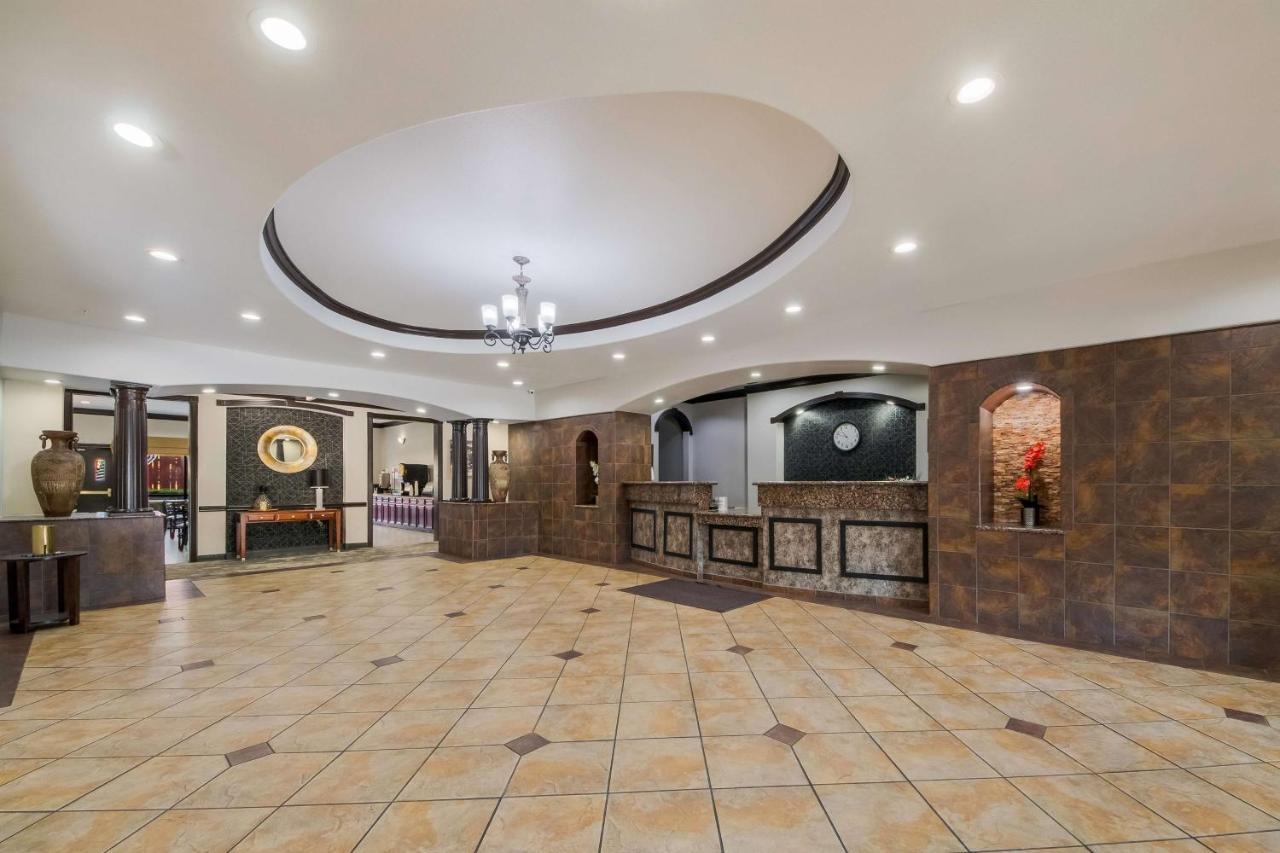 Surestay Plus Hotel By Best Western Near Seaworld San Antonio Zewnętrze zdjęcie