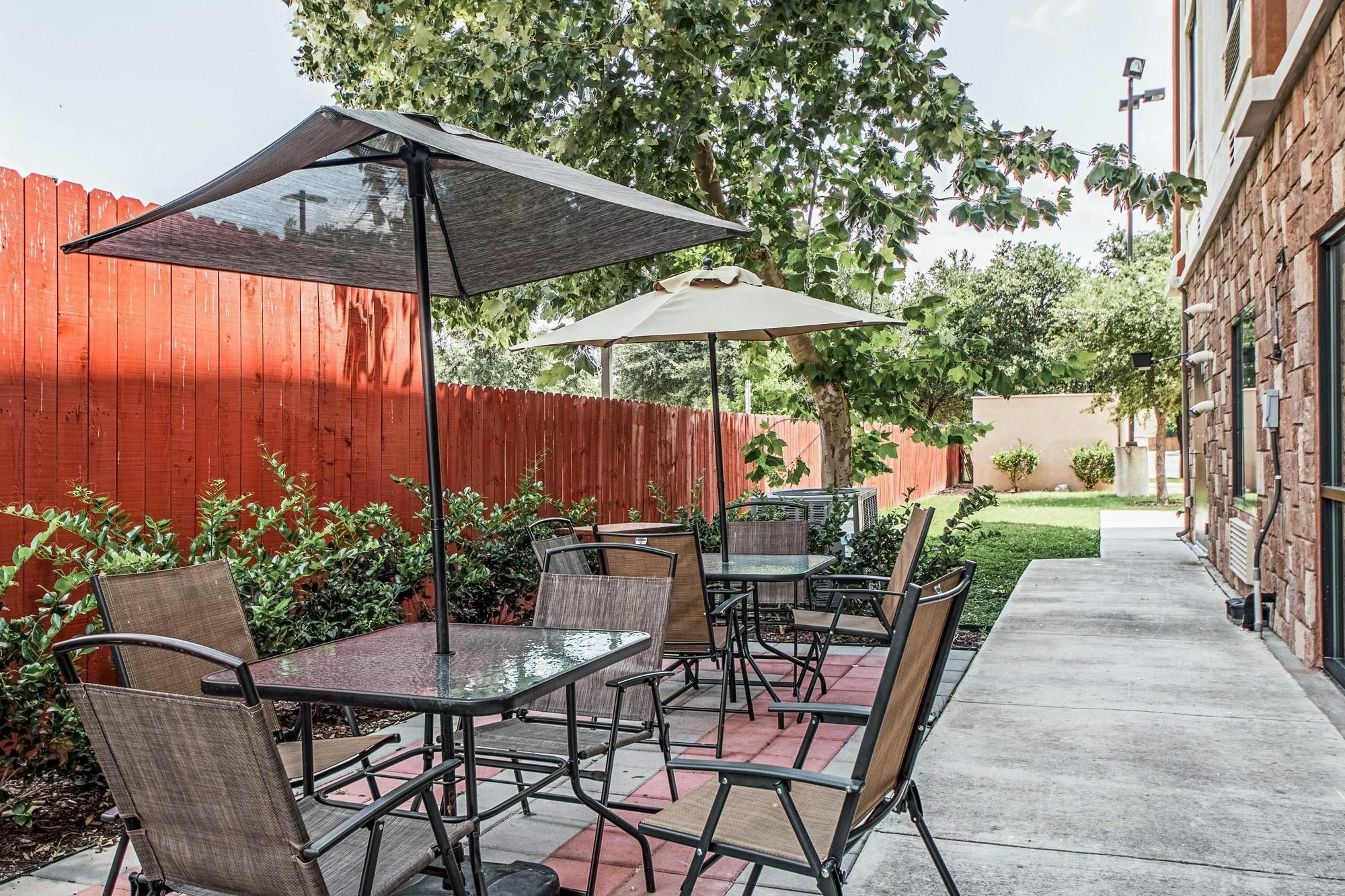 Surestay Plus Hotel By Best Western Near Seaworld San Antonio Zewnętrze zdjęcie